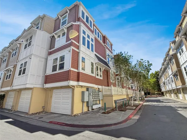 $4,695 | 830 Frederick Commons, San Jose, CA 95126