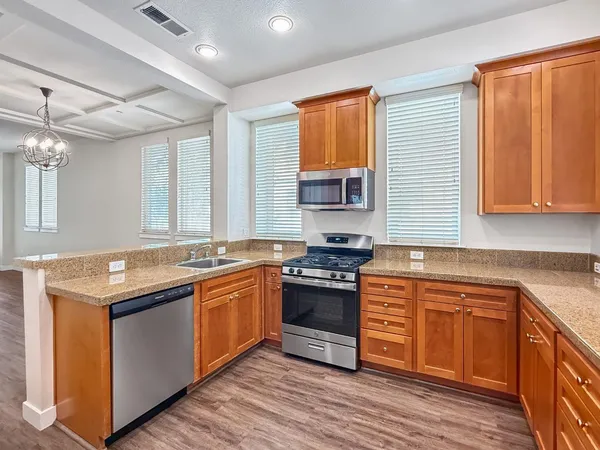 $4,695 | 830 Frederick Commons, San Jose, CA 95126