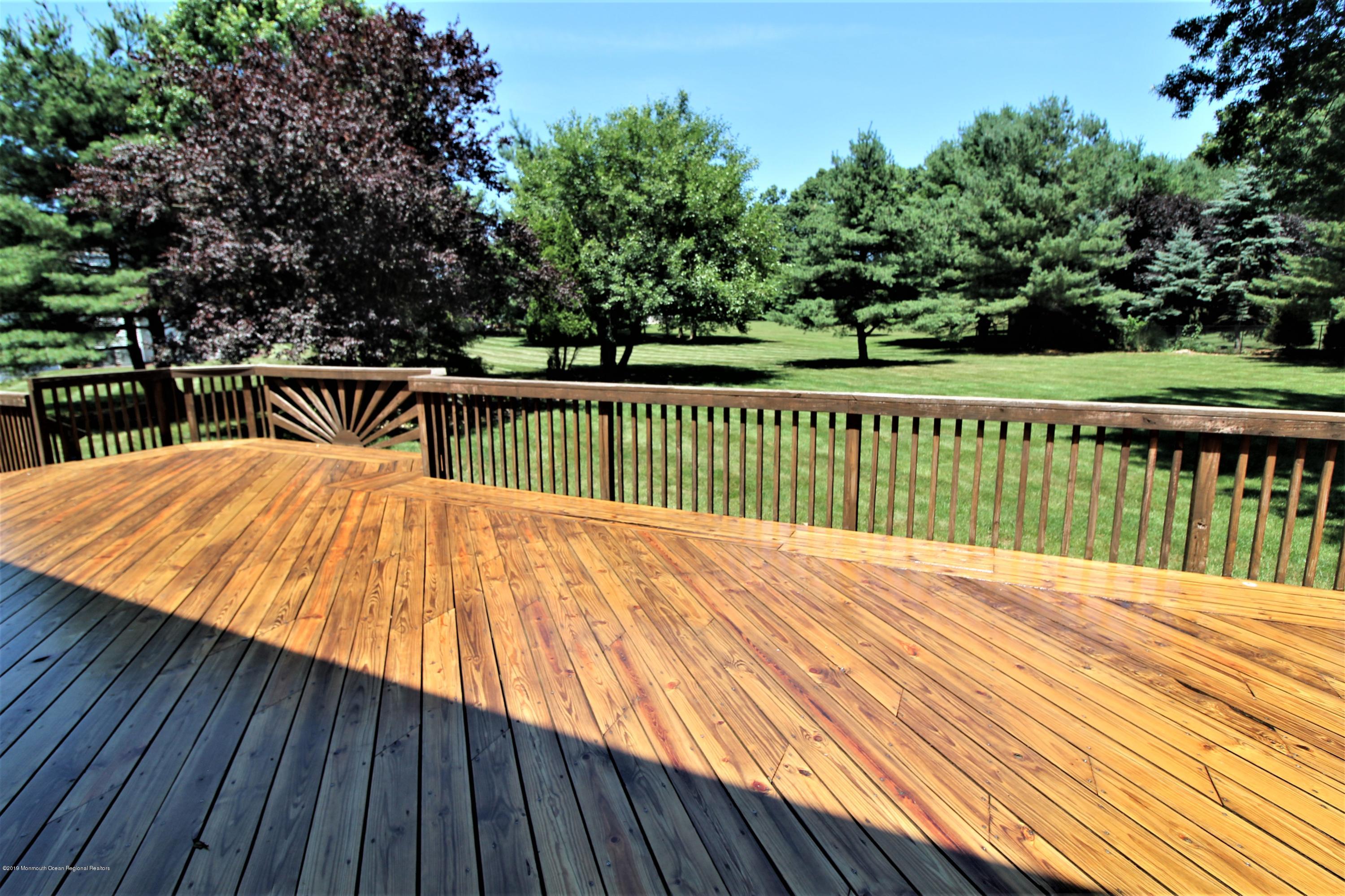 11 Falcon Ridge Circle Holmdel, NJ 07733 - Photo 3 of 31 IMG_5283 - deck