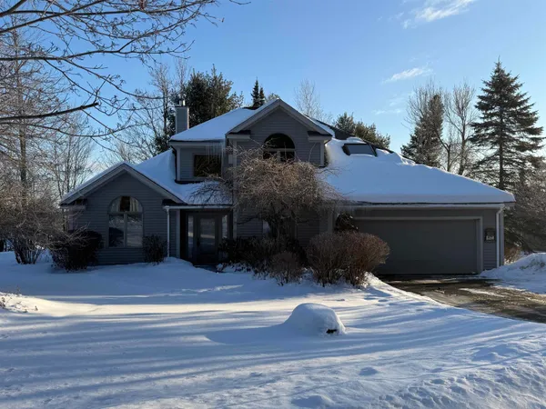 $450,000 | 16 Sterling Springs Drive, Hartford, VT 05001