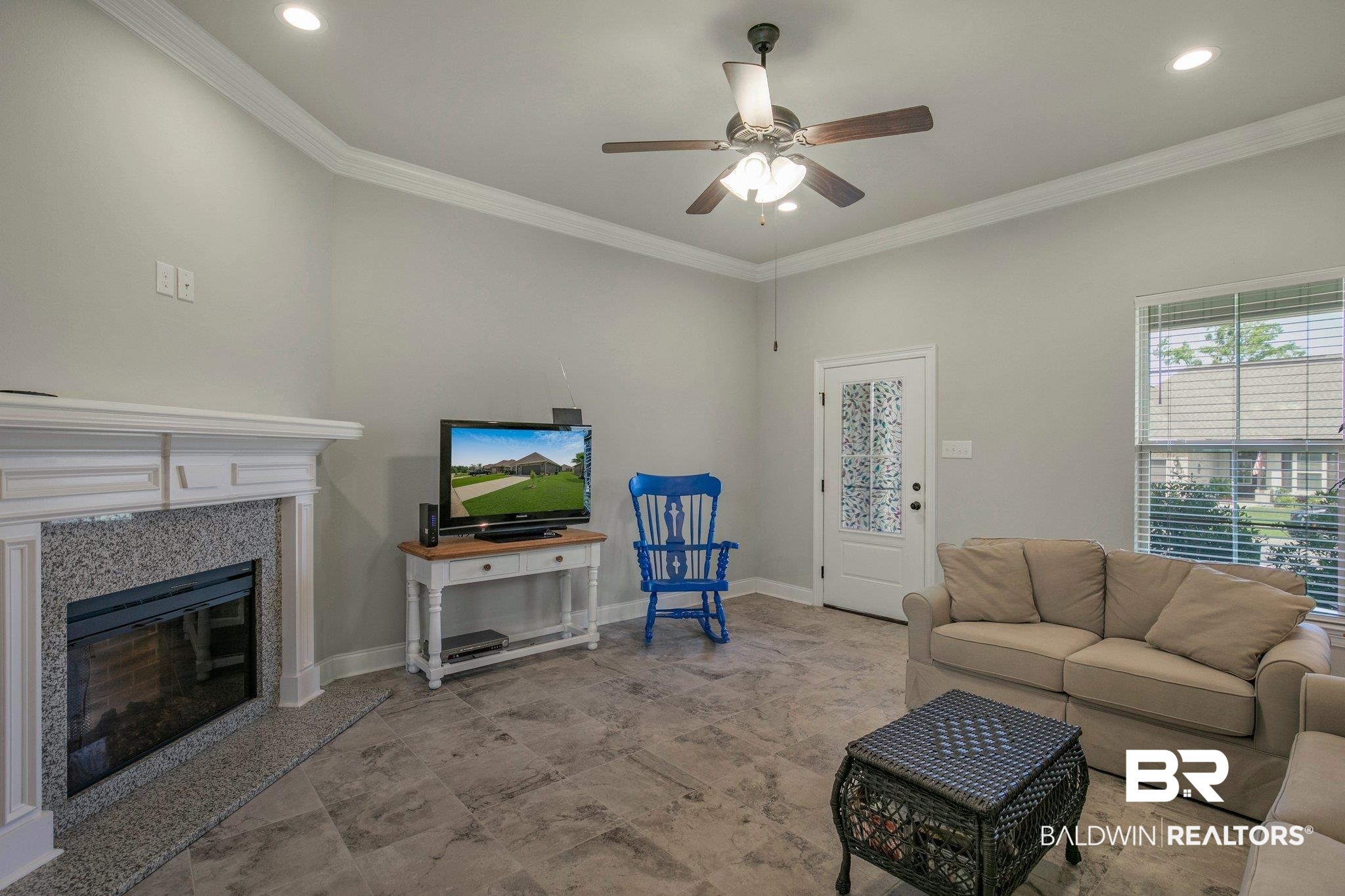1716 Vivace Drive Foley, AL 36535 - Photo 11 of 39 Living Room