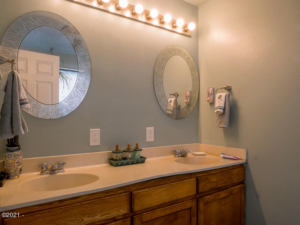 1550 Southeast Chedester Road Toledo, OR 97391 - Photo 21 of 31 1550 SE Chedester Rd Toledo OR 97391