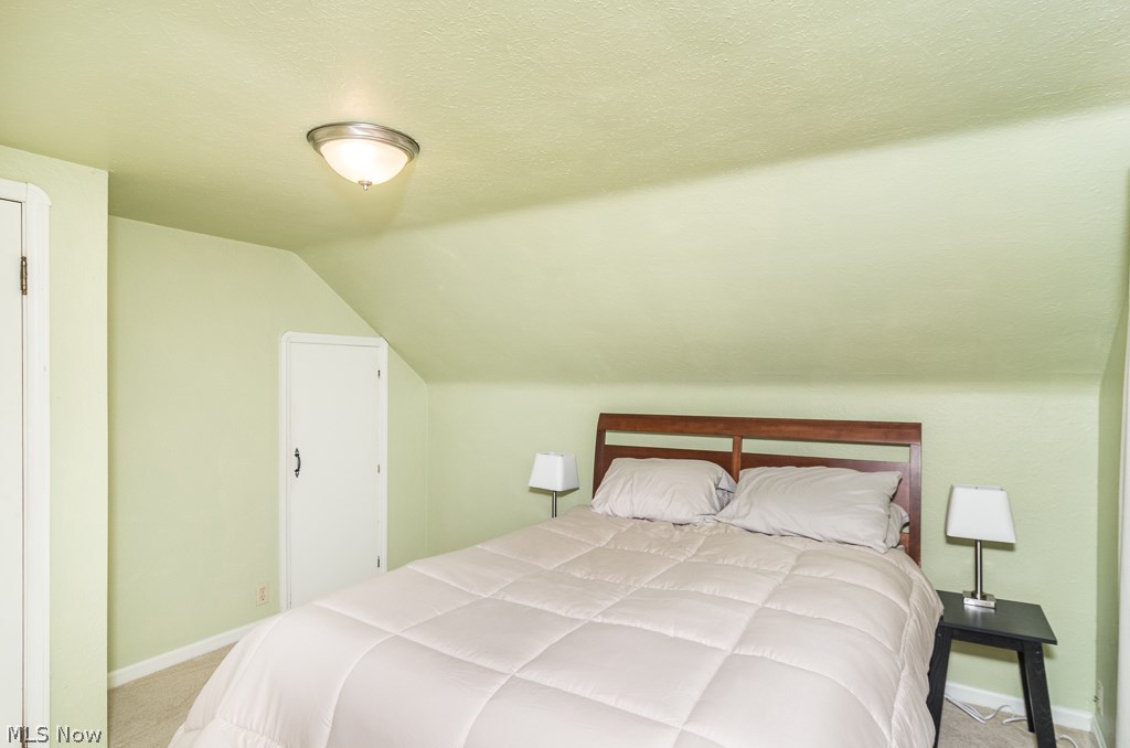 9215 Snow Road Cleveland, OH 44130 - Photo 16 of 26
