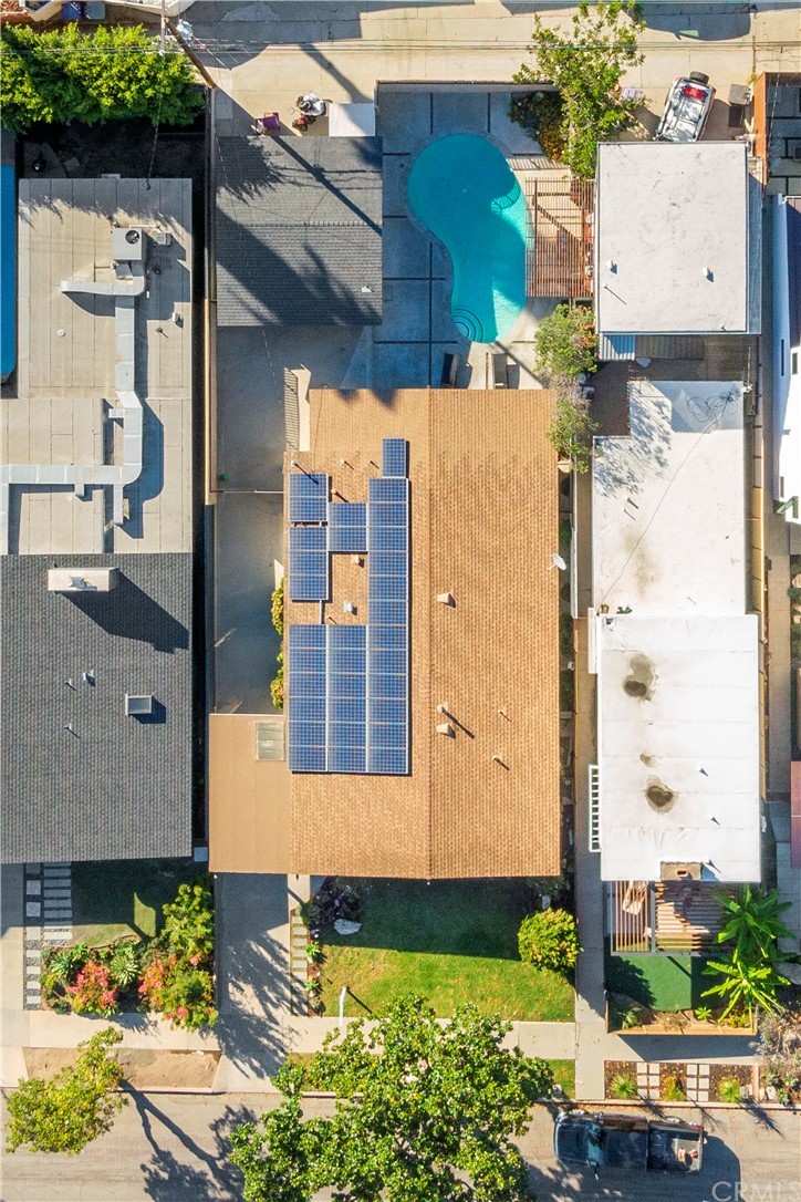 377 Flint Avenue Long Beach, CA 90814 - Photo 37 of 41 an aerial view of a house with yard
