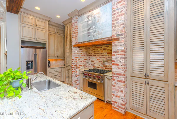 $675,000 | 104 Ivy Brook Drive, Madison, MS 39110