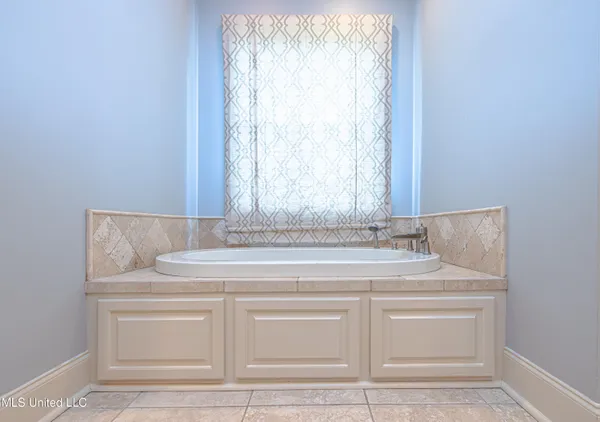 $675,000 | 104 Ivy Brook Drive, Madison, MS 39110