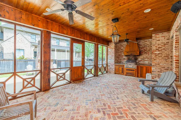 $675,000 | 104 Ivy Brook Drive, Madison, MS 39110