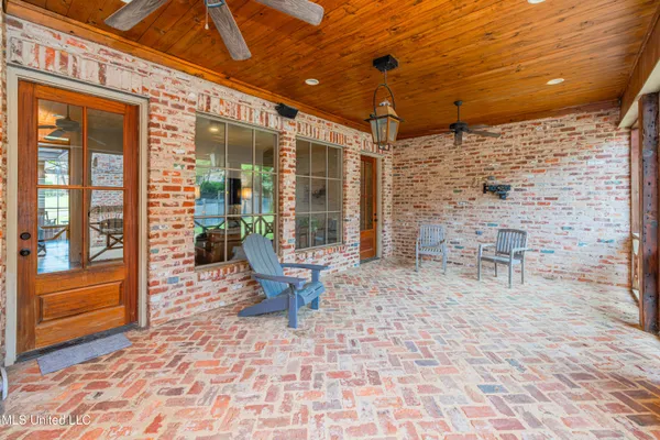 $675,000 | 104 Ivy Brook Drive, Madison, MS 39110