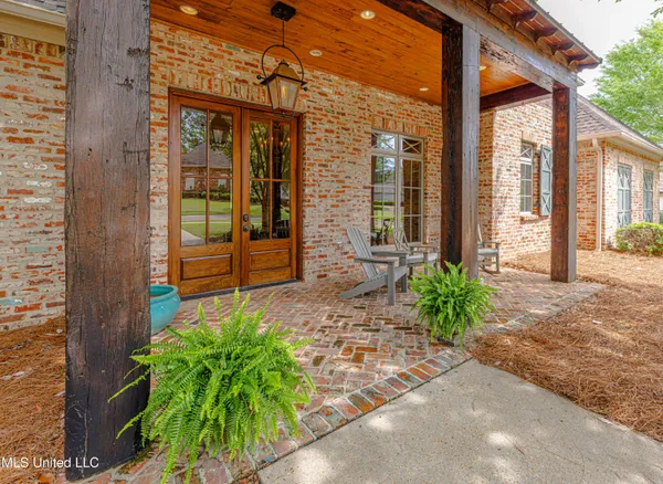 $675,000 | 104 Ivy Brook Drive, Madison, MS 39110
