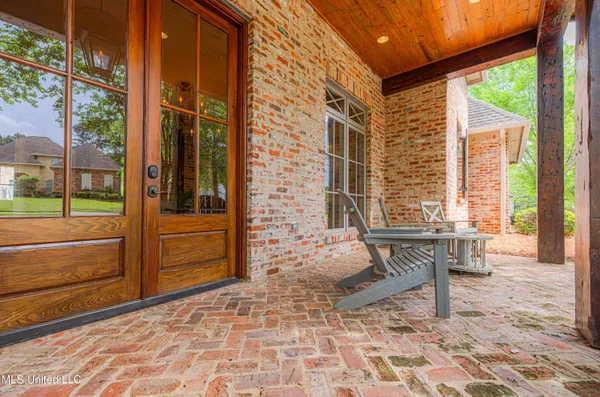 $675,000 | 104 Ivy Brook Drive, Madison, MS 39110