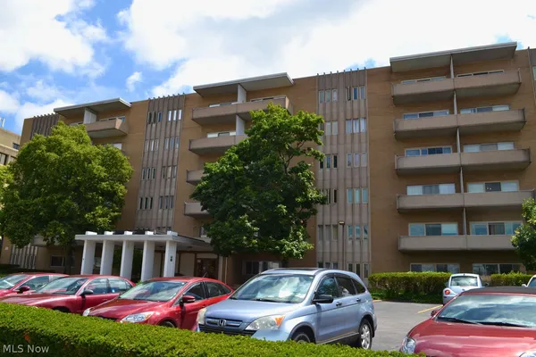 $242,000 | 3167 Linden Road, Unit 505, Rocky River, OH 44116