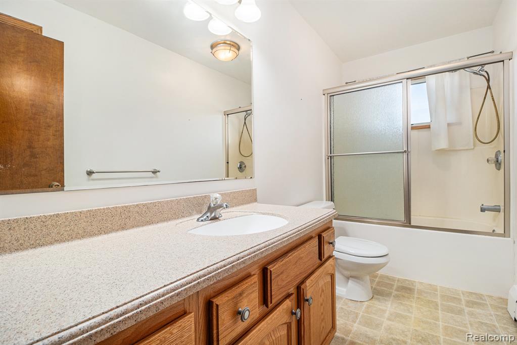 12439 Hill Road Goodrich, MI 48438 - Photo 10 of 21 Gallery Image 10