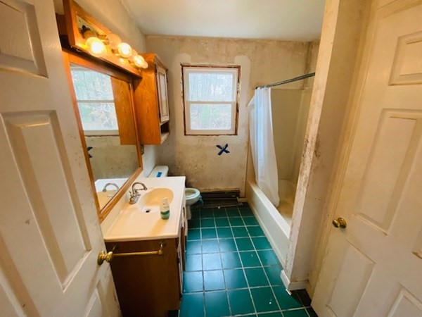 28 Suzanne Drive Raynham, MA 02767 - Photo 11 of 18