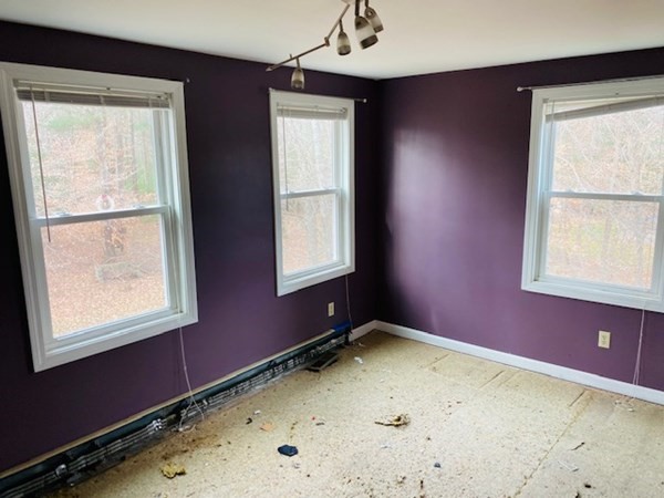 28 Suzanne Drive Raynham, MA 02767 - Photo 15 of 18