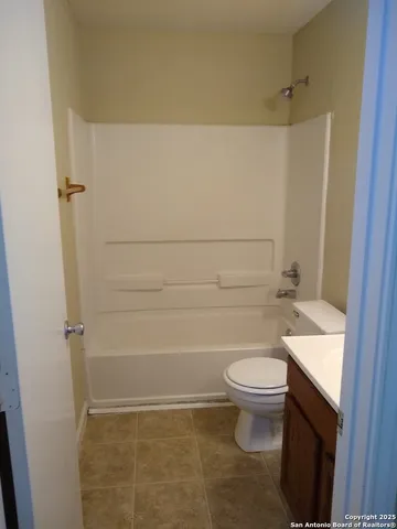 $1,200 | 10010 Vasso View, Unit 1, Converse, TX 78109