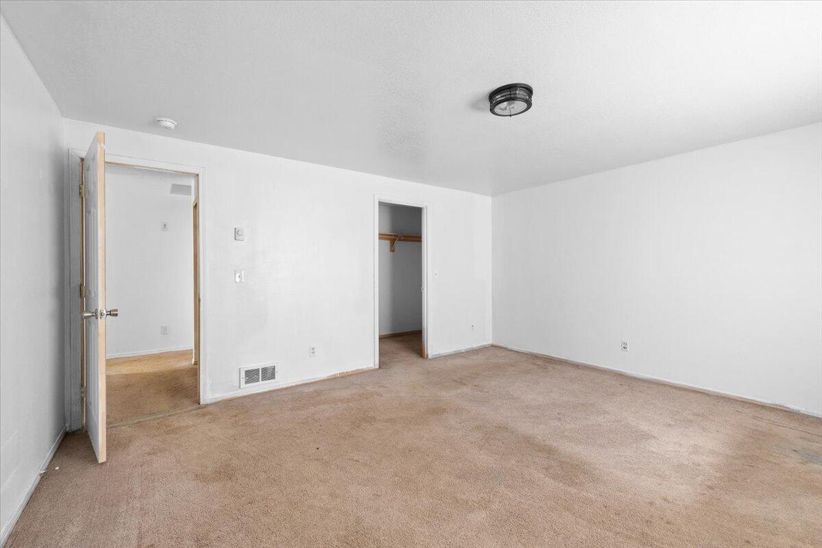 1312 Thomas Road Medford, OR 97501 - Photo 15 of 25 20-CI_9985
