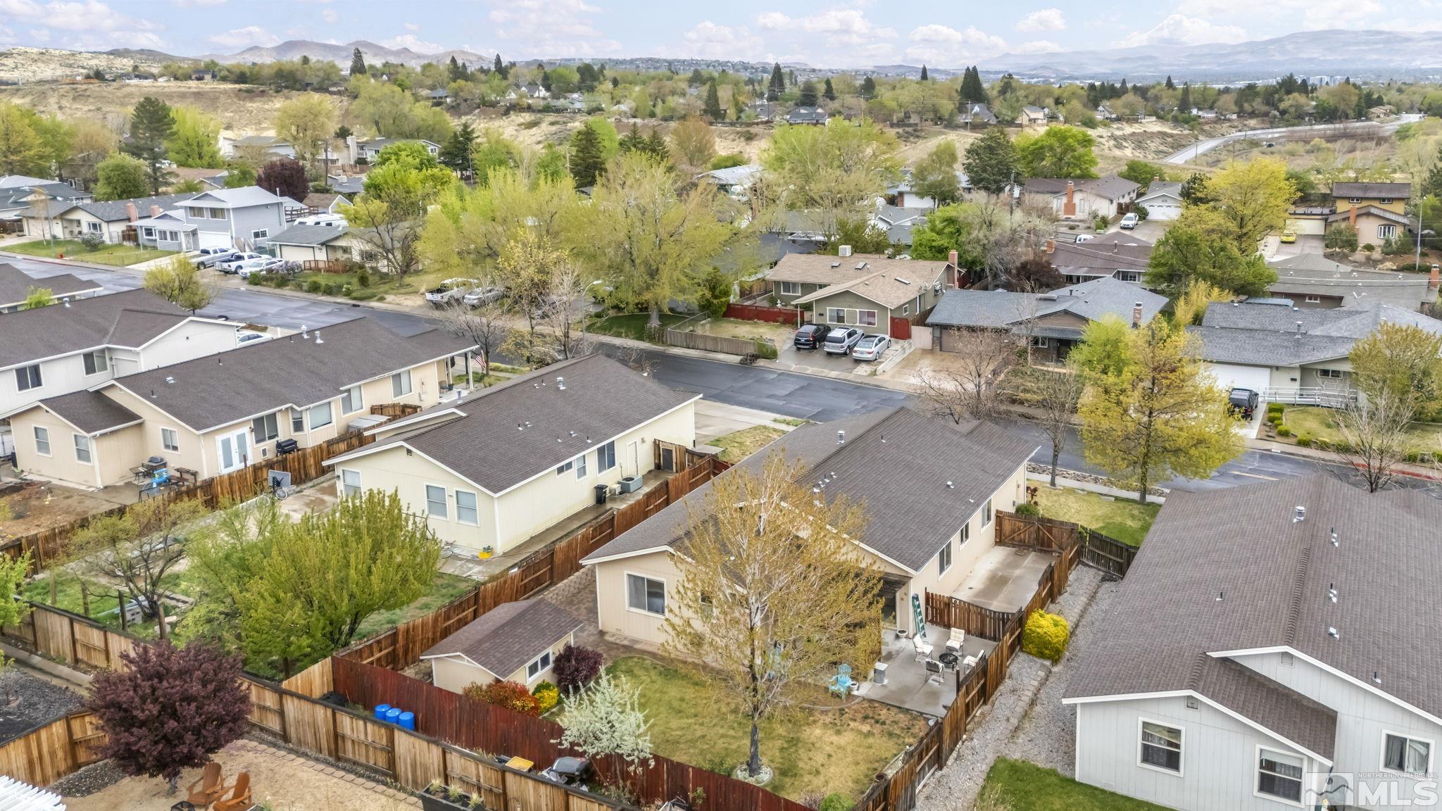2721 Harding Way Reno, NV 89503 - Photo 38 of 40 an aerial view of residential building and lake