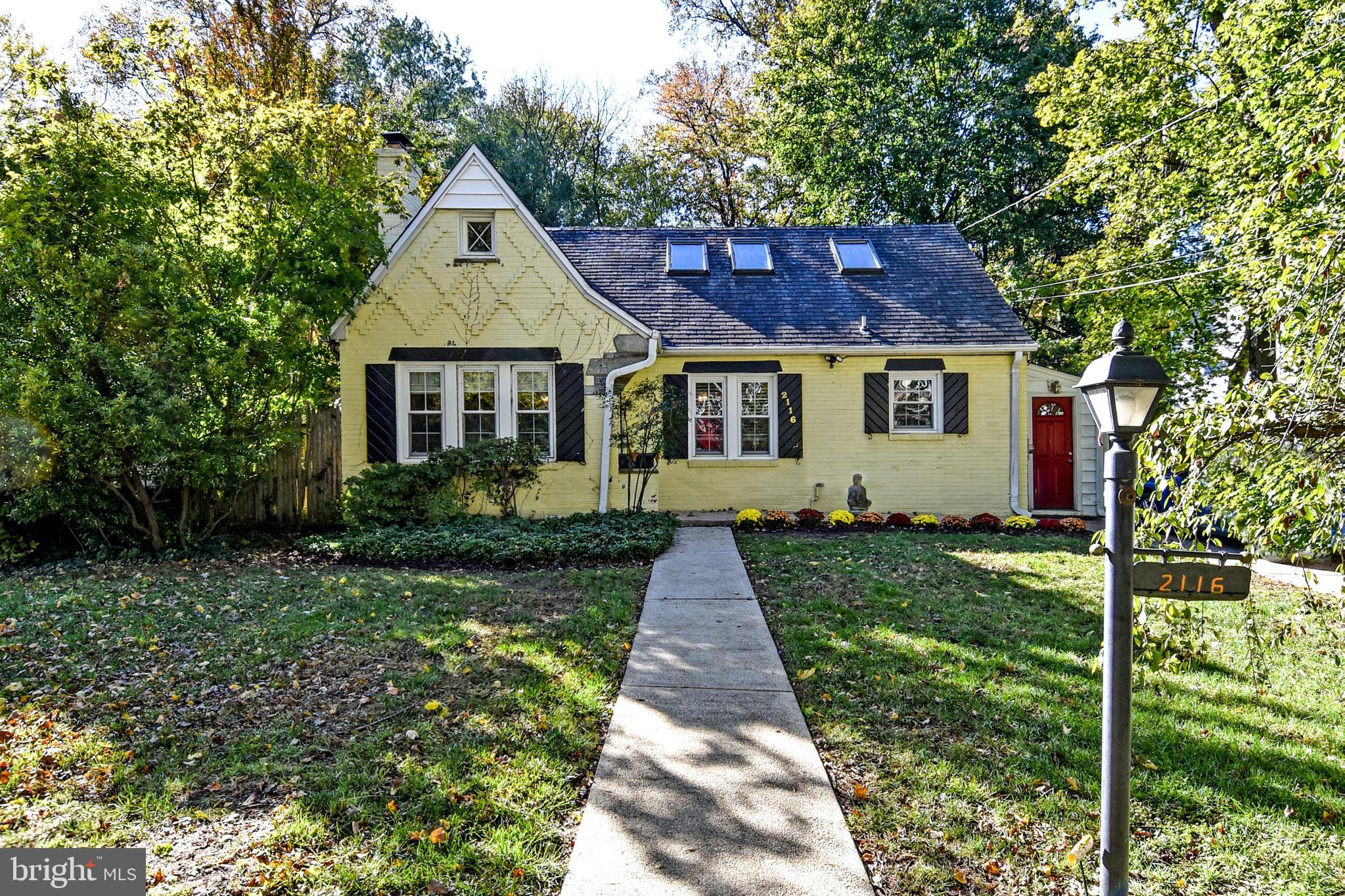 Welcome home to 2116 Seminary Road!