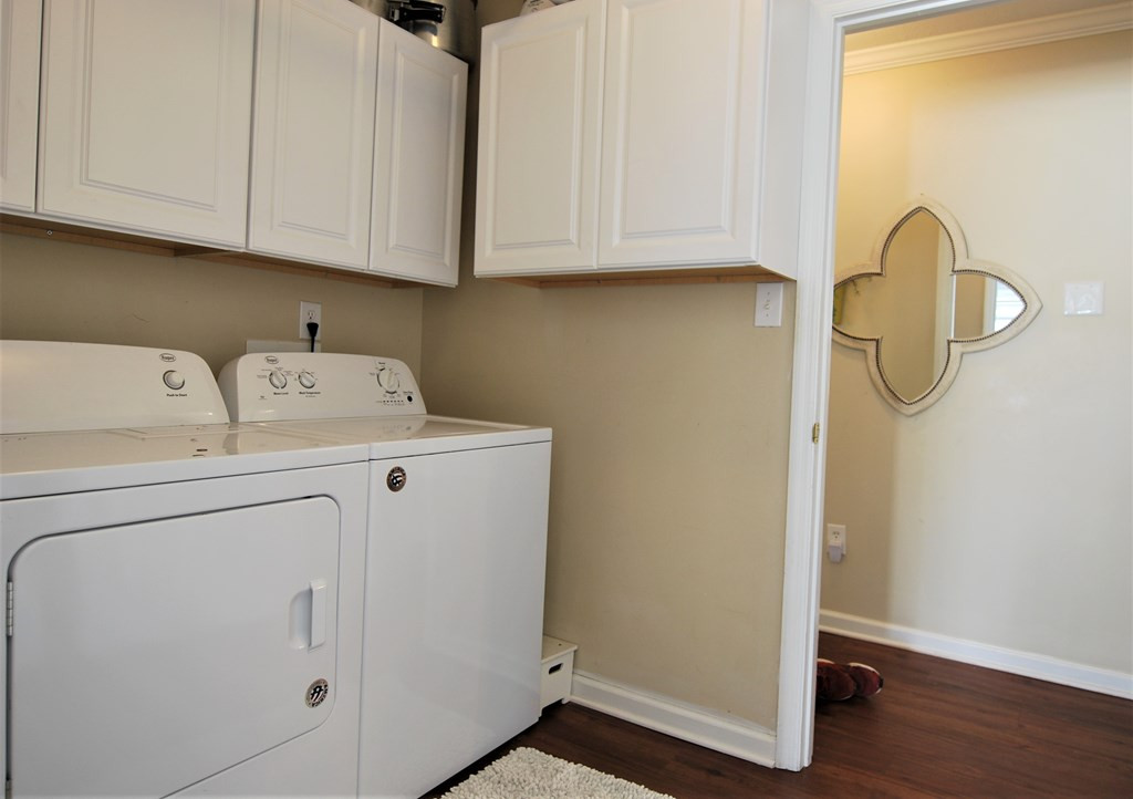6120 Independence Way Grovetown, GA 30813 - Photo 19 of 52 LAUNDRY W/ EXTRA CABINETS