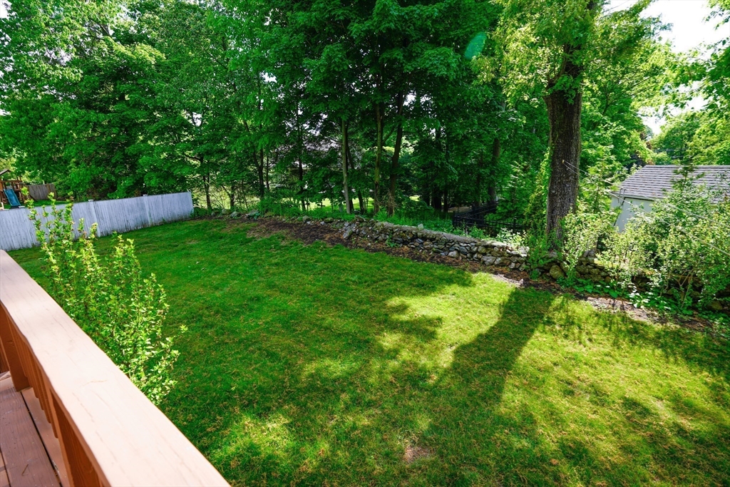 17 Old Farm Road Reading, MA 01867 - Photo 6 of 16