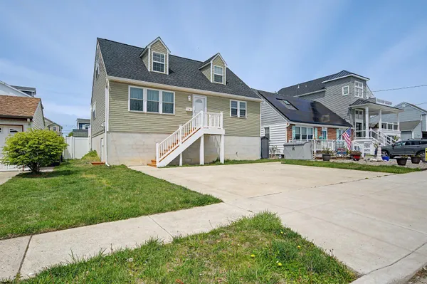 $824,900 | 8 Franklin Place, Brigantine, NJ 08203