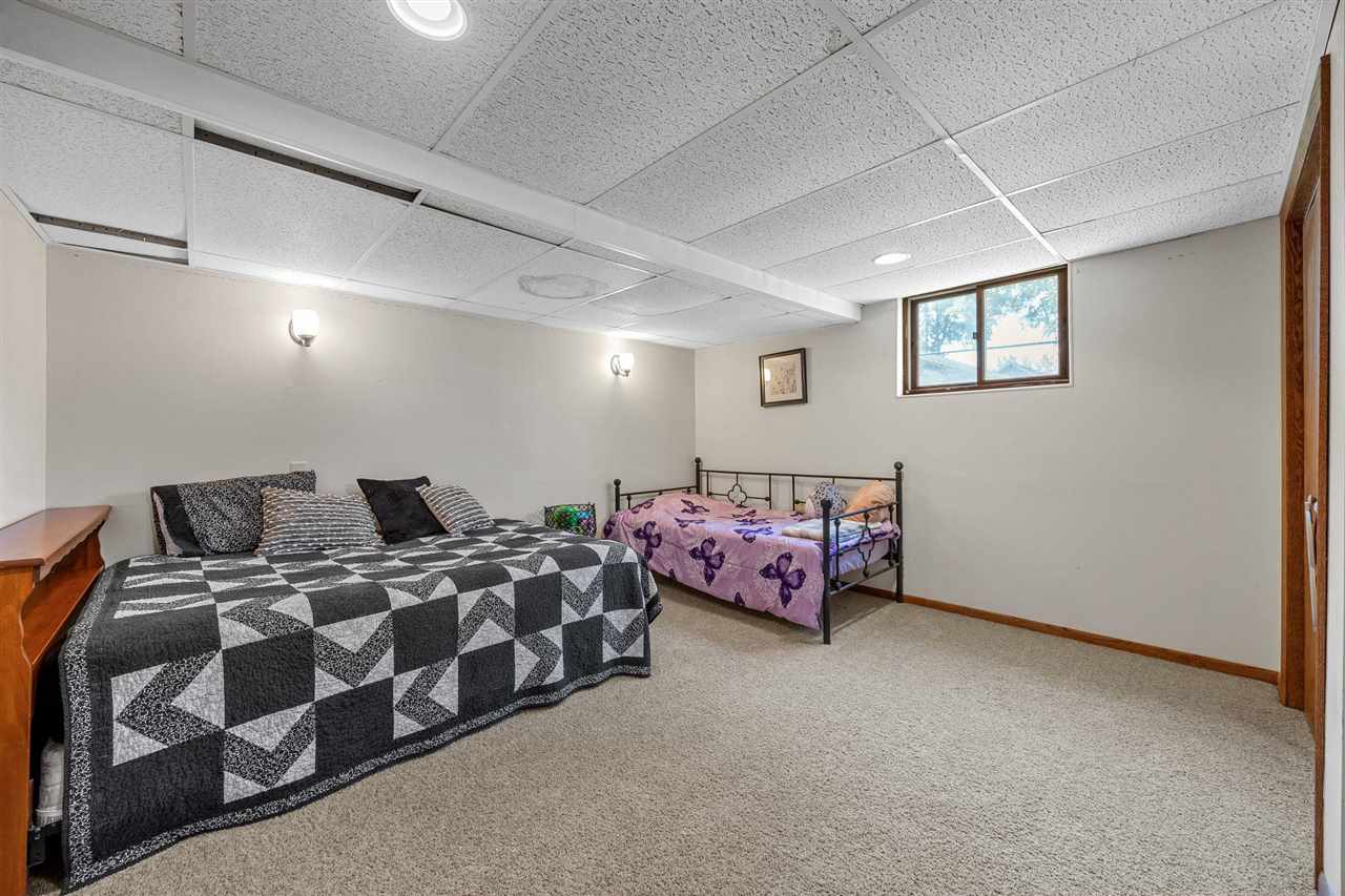 809 8th Street Kalona, IA 52247 - Photo 26 of 33 Gallery Image 26