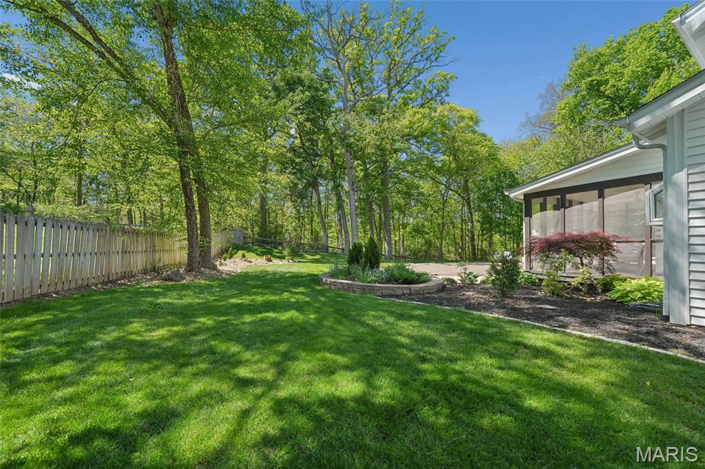 14792 Timberbluff Drive Chesterfield, MO 63017 - Photo 29 of 32