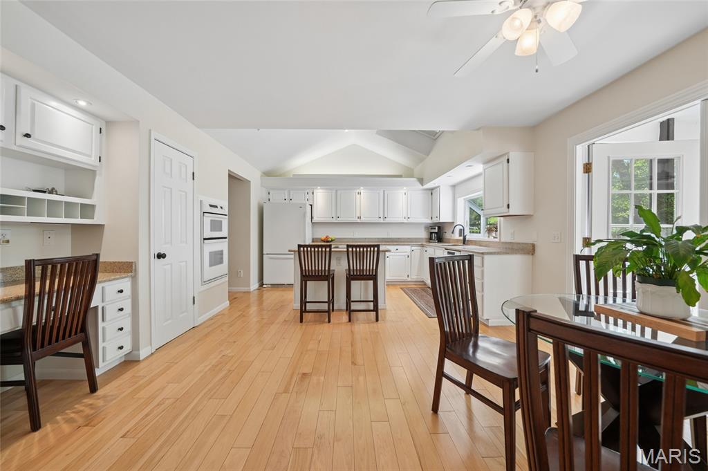 14792 Timberbluff Drive Chesterfield, MO 63017 - Photo 6 of 32
