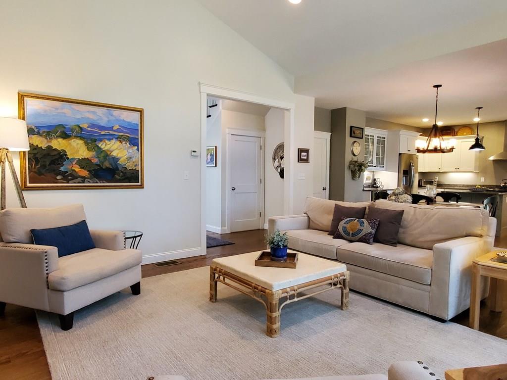 40 Lake Road Framingham, MA 01701 - Photo 7 of 40 Gallery Image 7