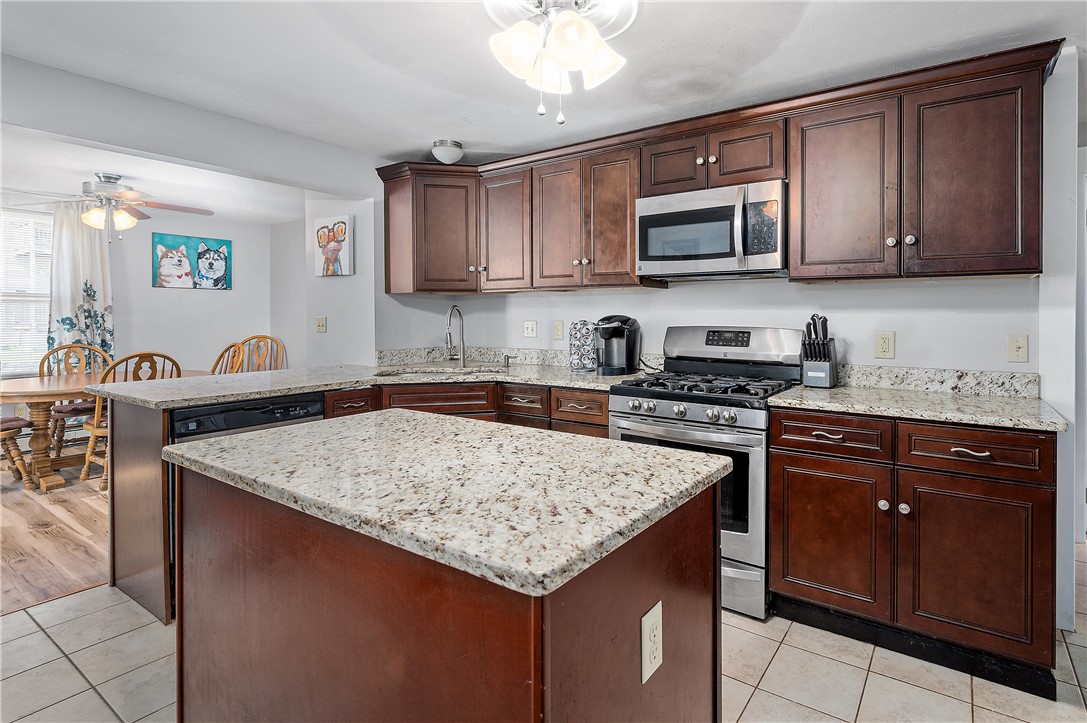 51 7th Avenue Woonsocket, RI 02895 - Photo 3 of 30