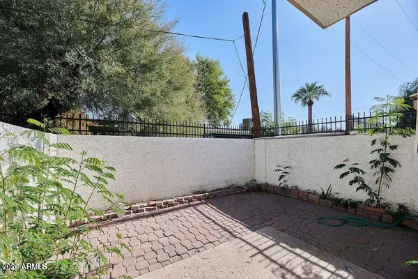 $1,699 | 1402 East Osborn Road, Unit 1, Phoenix, AZ 85014
