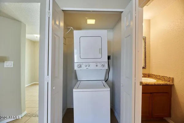 $1,699 | 1402 East Osborn Road, Unit 1, Phoenix, AZ 85014