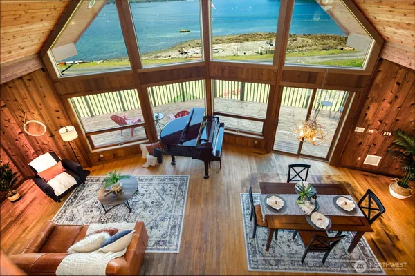 $1,045,000 | 667 Wyatt Lane West, Seabeck, WA 98380