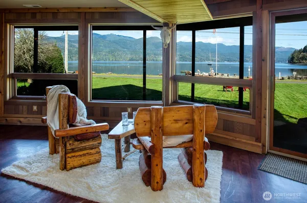 $1,045,000 | 667 Wyatt Lane West, Seabeck, WA 98380