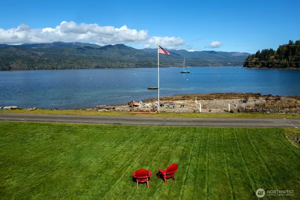 $1,045,000 | 667 Wyatt Lane West, Seabeck, WA 98380