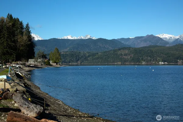 $1,045,000 | 667 Wyatt Lane West, Seabeck, WA 98380