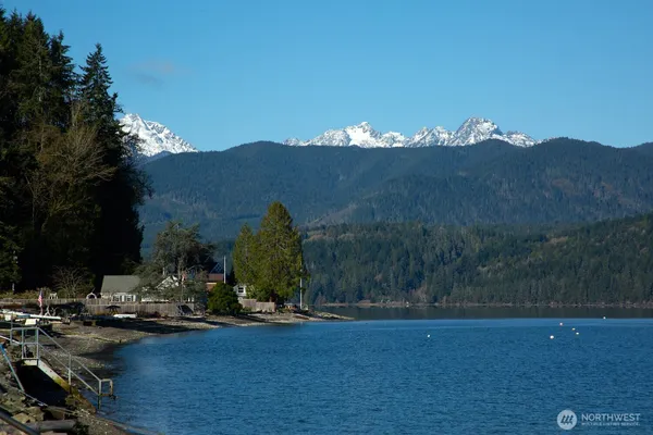 $1,045,000 | 667 Wyatt Lane West, Seabeck, WA 98380