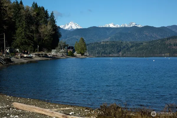 $1,045,000 | 667 Wyatt Lane West, Seabeck, WA 98380