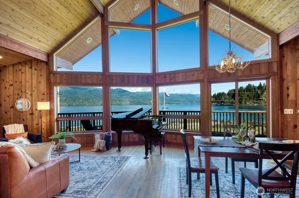 $1,045,000 | 667 Wyatt Lane West, Seabeck, WA 98380