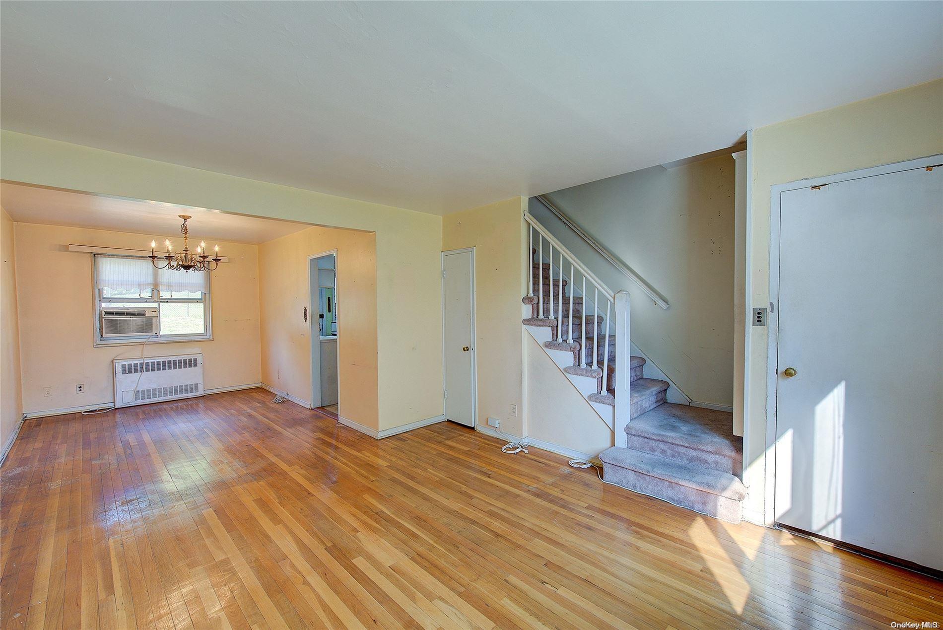 86-43 Springfield Boulevard, Unit DUPLEX Queens, NY 11427 - Photo 11 of 24
