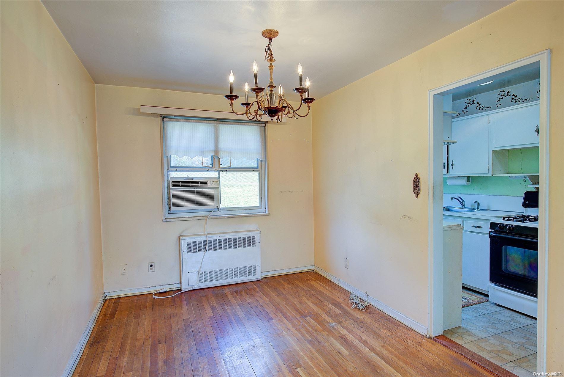 86-43 Springfield Boulevard, Unit DUPLEX Queens, NY 11427 - Photo 13 of 24