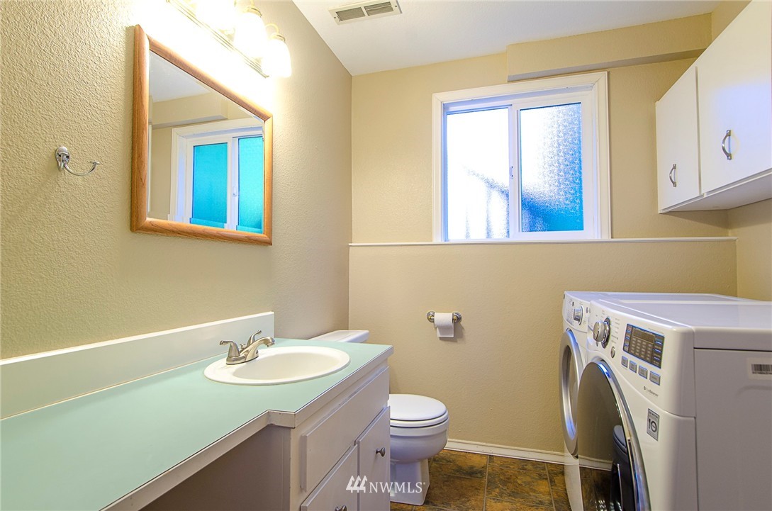 7008 174th Street Southwest Edmonds, WA 98026 - Photo 22 of 25 Gallery Image 22