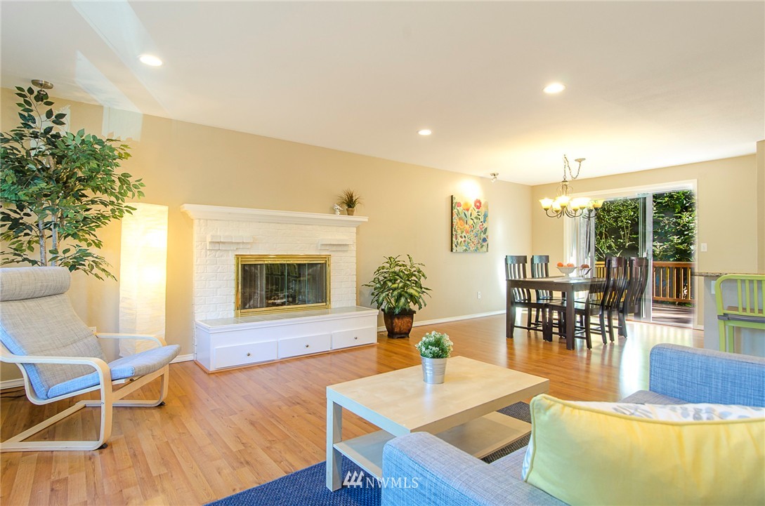 7008 174th Street Southwest Edmonds, WA 98026 - Photo 9 of 25 Gallery Image 9