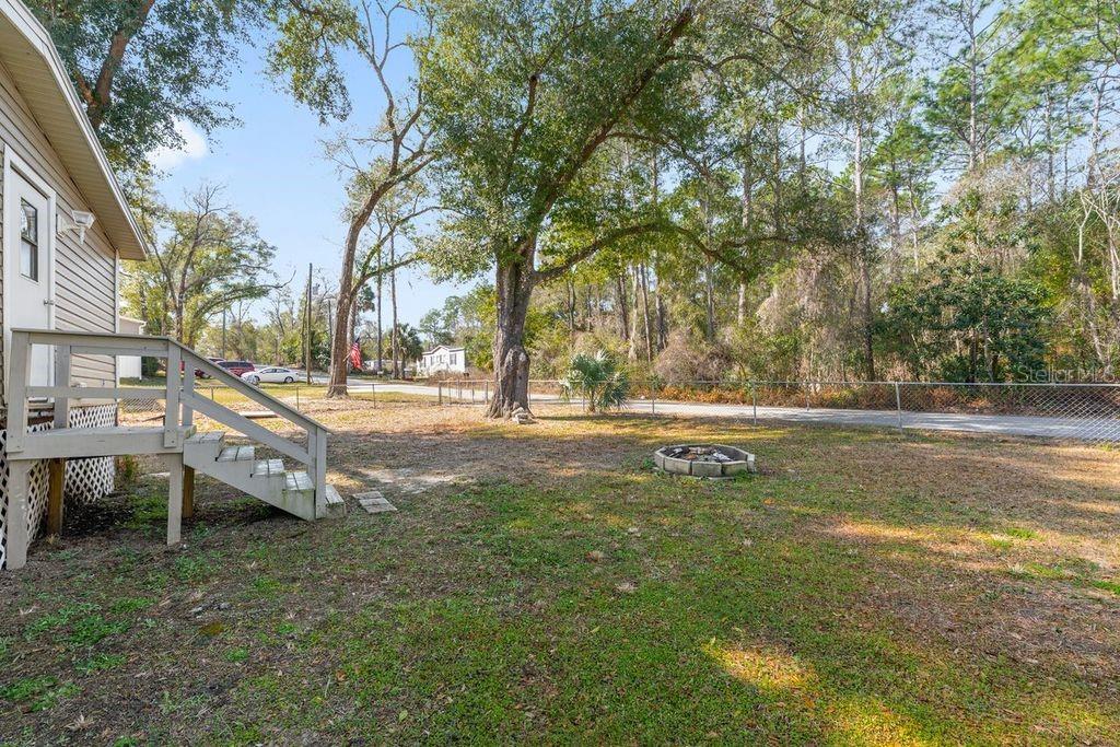 16302 Southeast 57th Street Ocklawaha, FL 32179 - Photo 9 of 64