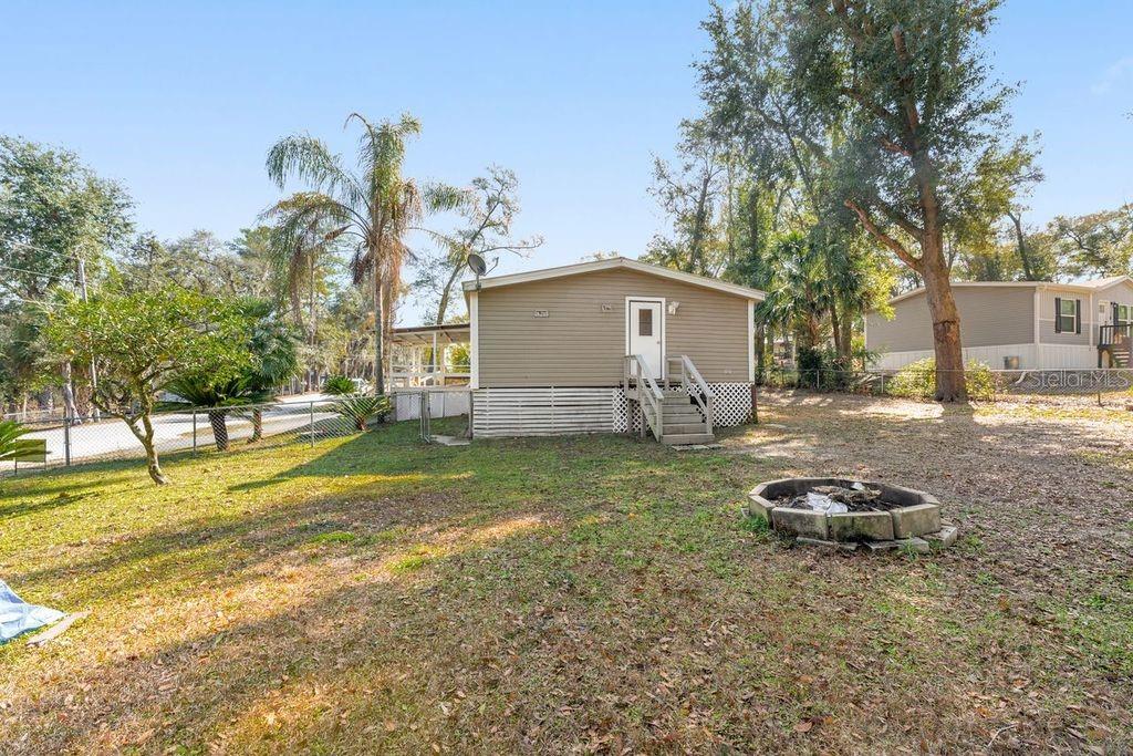 16302 Southeast 57th Street Ocklawaha, FL 32179 - Photo 10 of 64