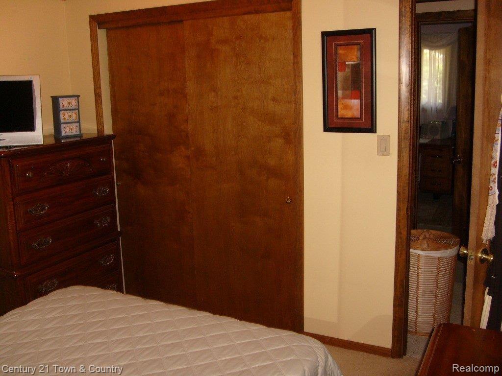 3415 Gregory Road Lake Orion, MI 48359 - Photo 8 of 24 Master BR 2
