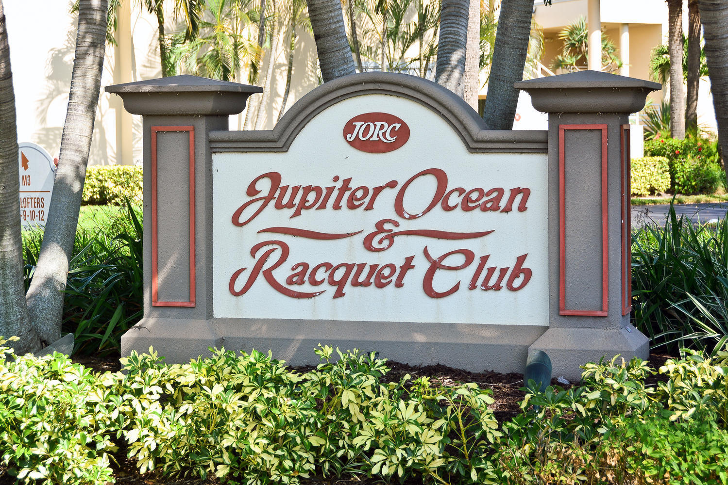 1605 Highway 1, Unit 2F Jupiter, FL 33477 - Photo 2 of 42 1605 US1 Jupiter FL 33477 USA-large-038-