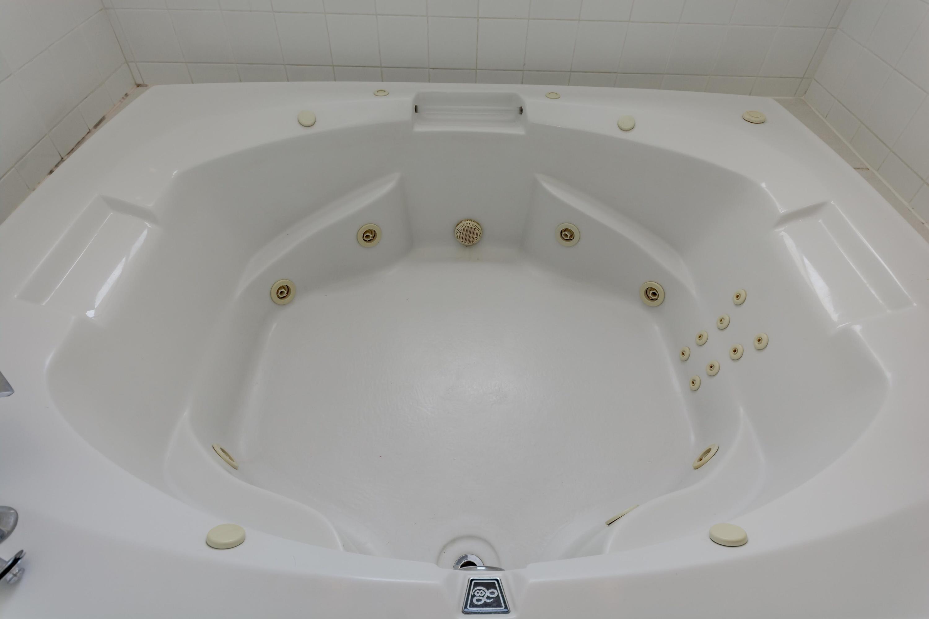 1605 Highway 1, Unit 2F Jupiter, FL 33477 - Photo 35 of 42 1605 US1 Jupiter FL 33477 USA-print-031-