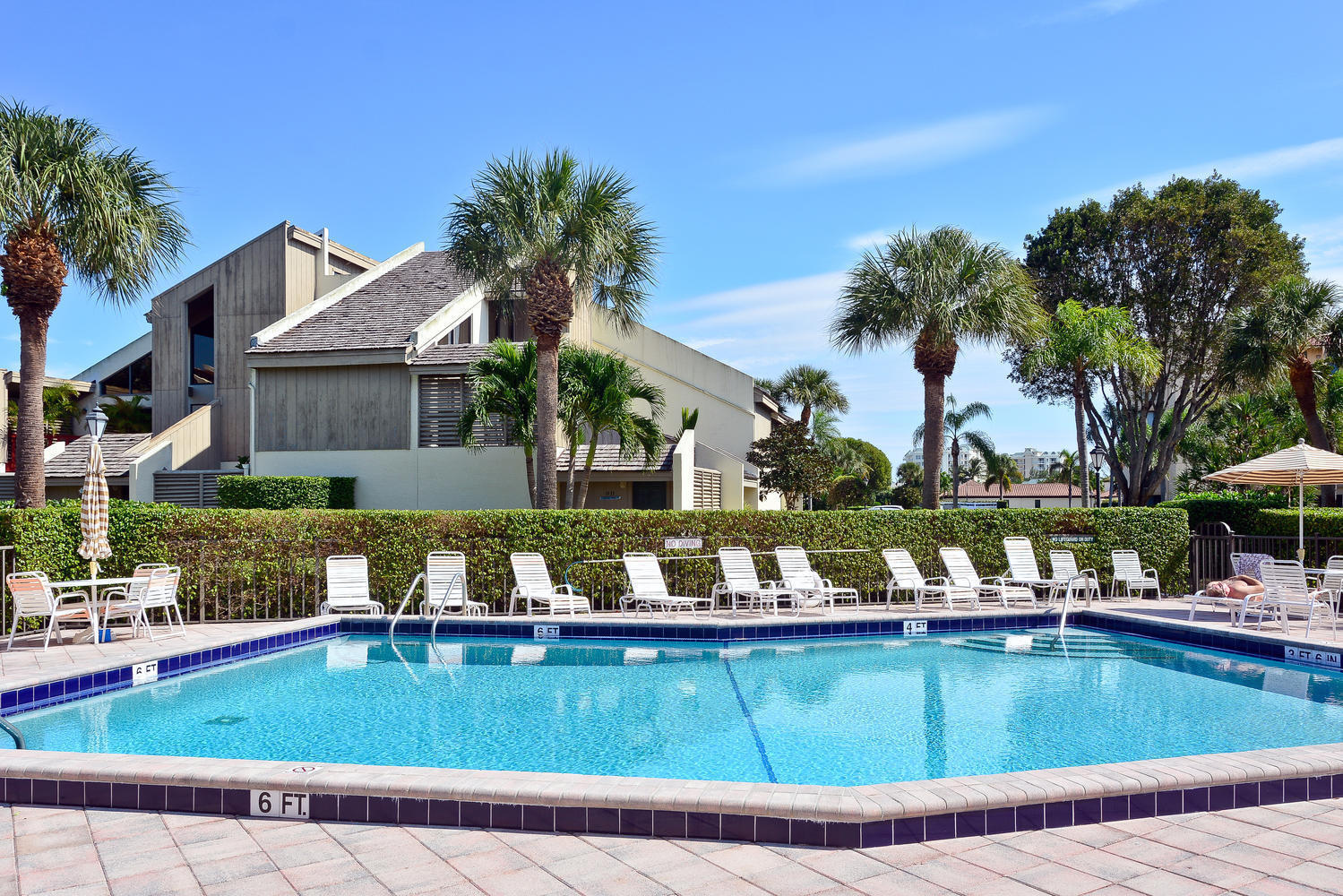 1605 Highway 1, Unit 2F Jupiter, FL 33477 - Photo 40 of 42 1605 US1 Jupiter FL 33477 USA-large-042-