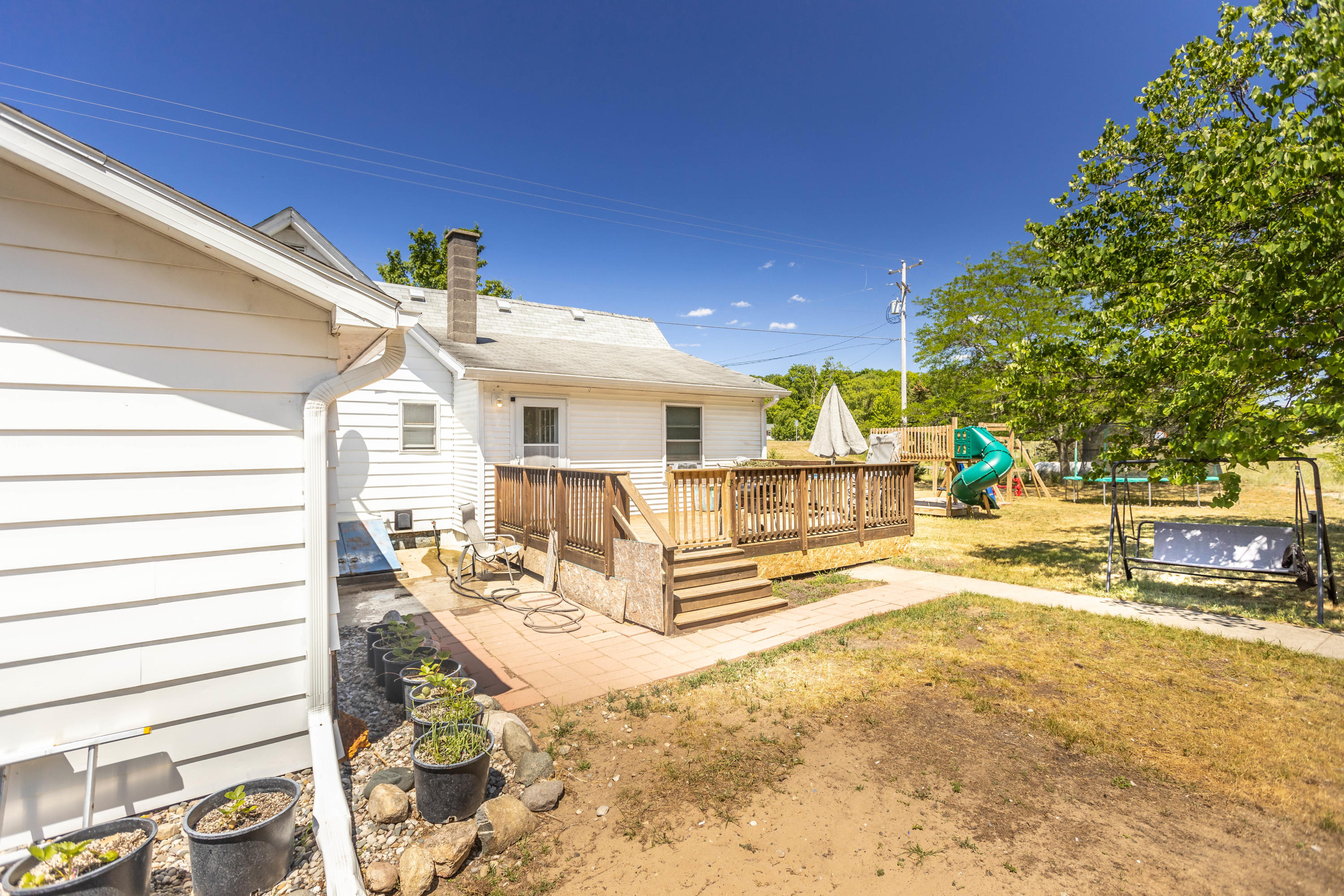 654 East State Street Belding, MI 48809 - Photo 10 of 36 FY0A4219